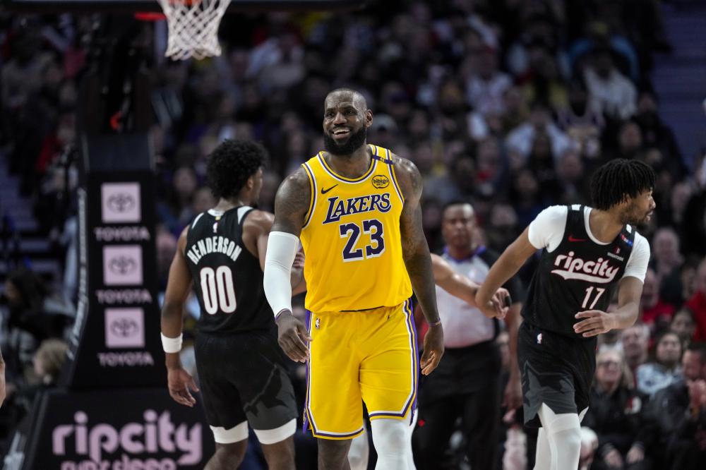 蒙奇：一些历史悠久的俱乐部联系过我，但我目前不想再做总监（蒙奇：一些老牌俱乐部联系过我，现阶段不打算再当总监）